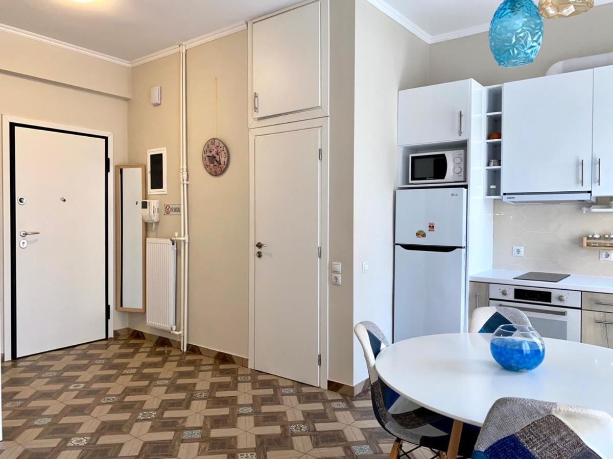 Dafni'S Home Is In 200M To Metro Ag Ioanis Atena Exterior foto